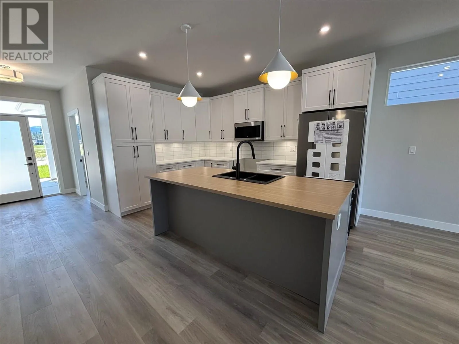 575 Meadowlark Avenue