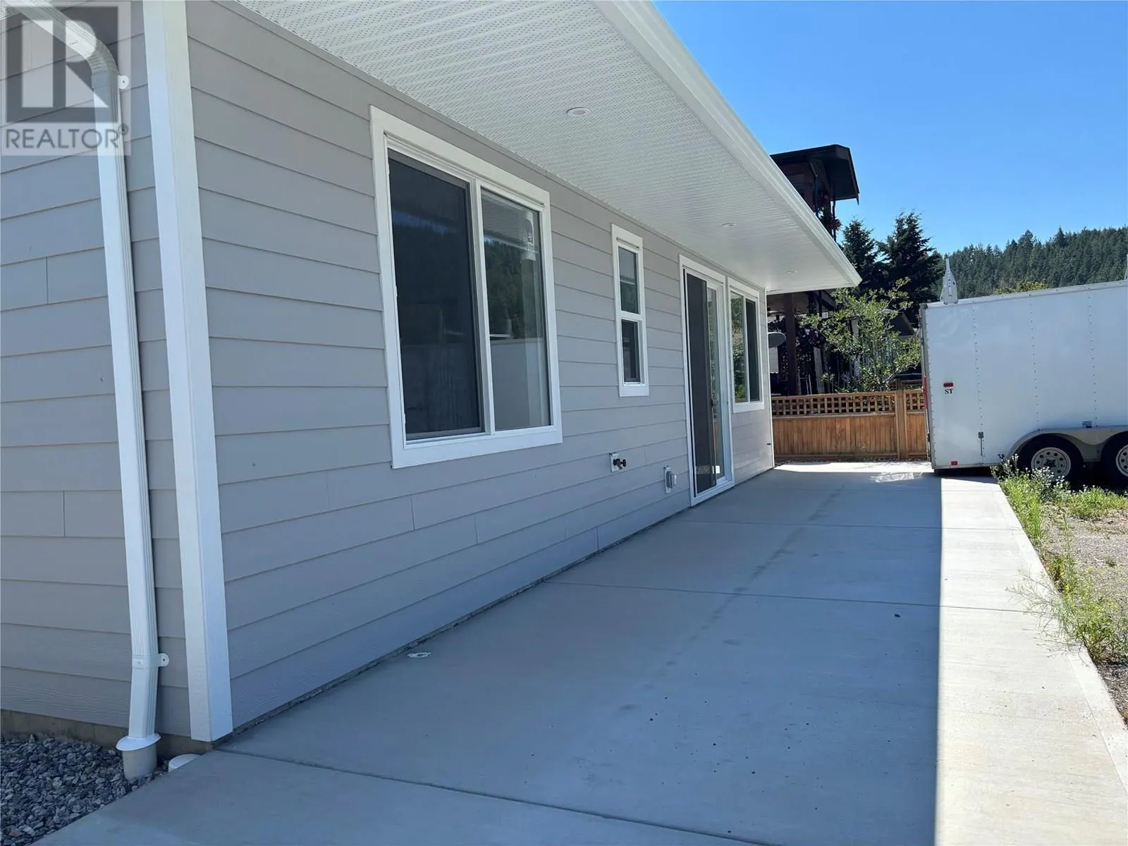 575 Meadowlark Avenue