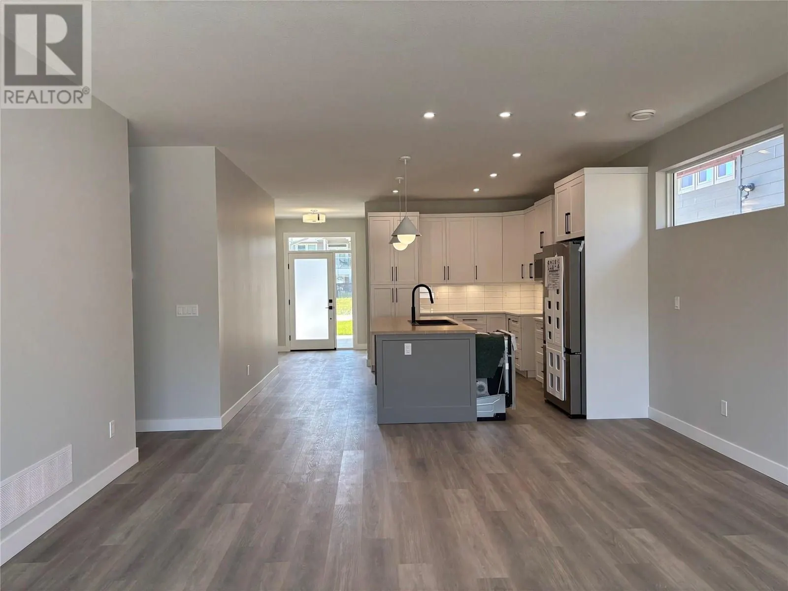 575 Meadowlark Avenue