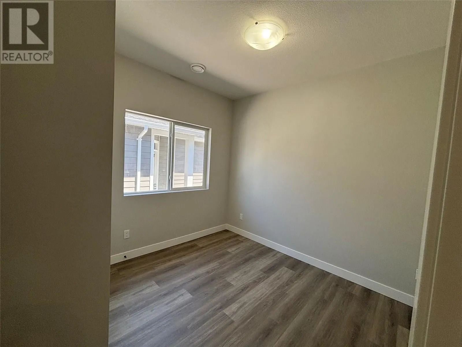 575 Meadowlark Avenue