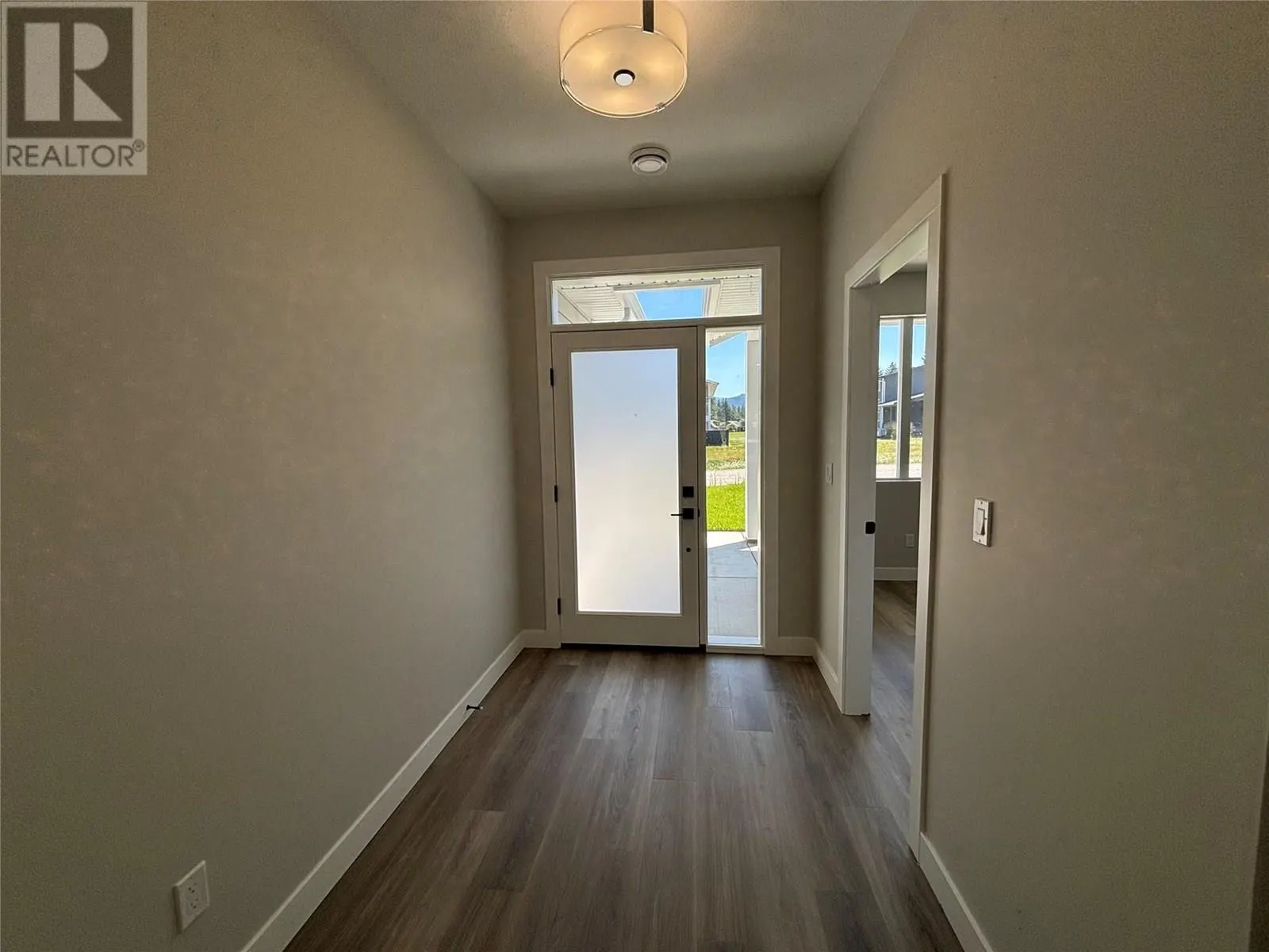 575 Meadowlark Avenue