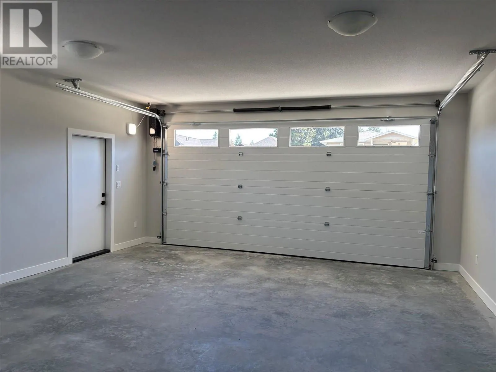 575 Meadowlark Avenue