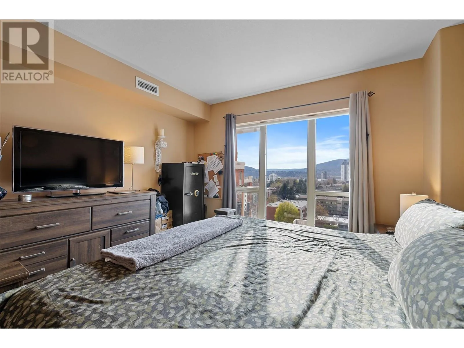 1160 Bernard Avenue Unit# 903