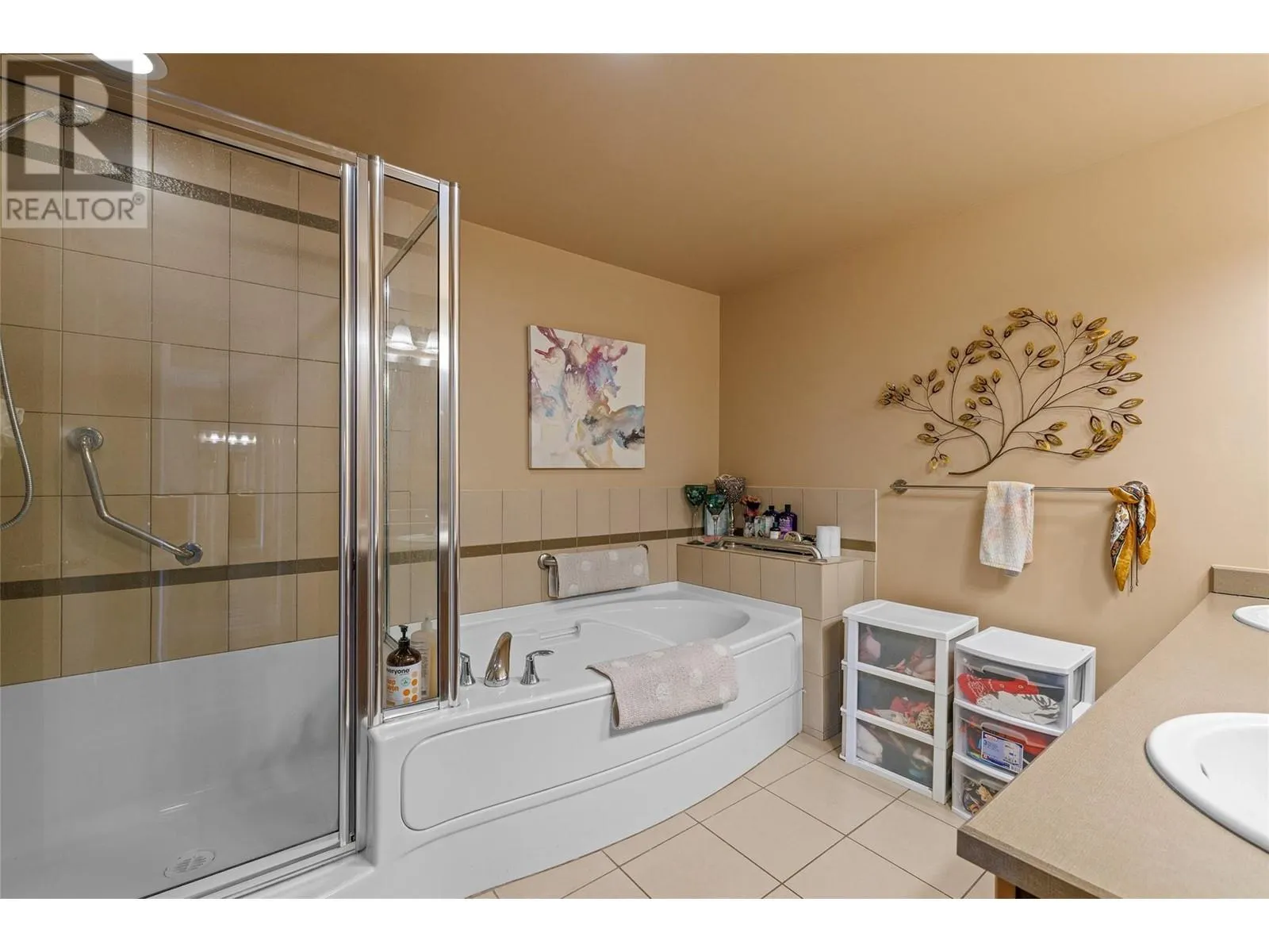 1160 Bernard Avenue Unit# 903