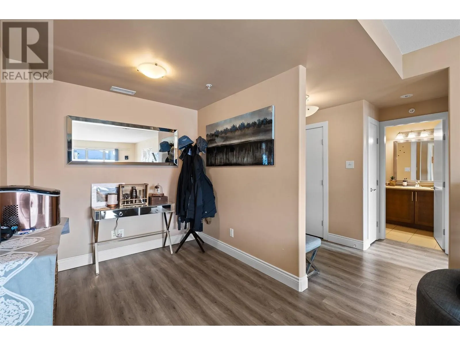 1160 Bernard Avenue Unit# 903