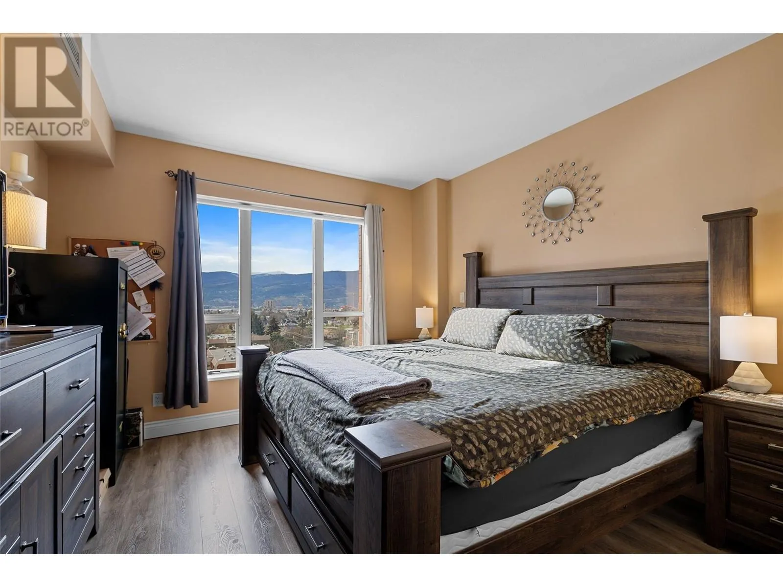 1160 Bernard Avenue Unit# 903