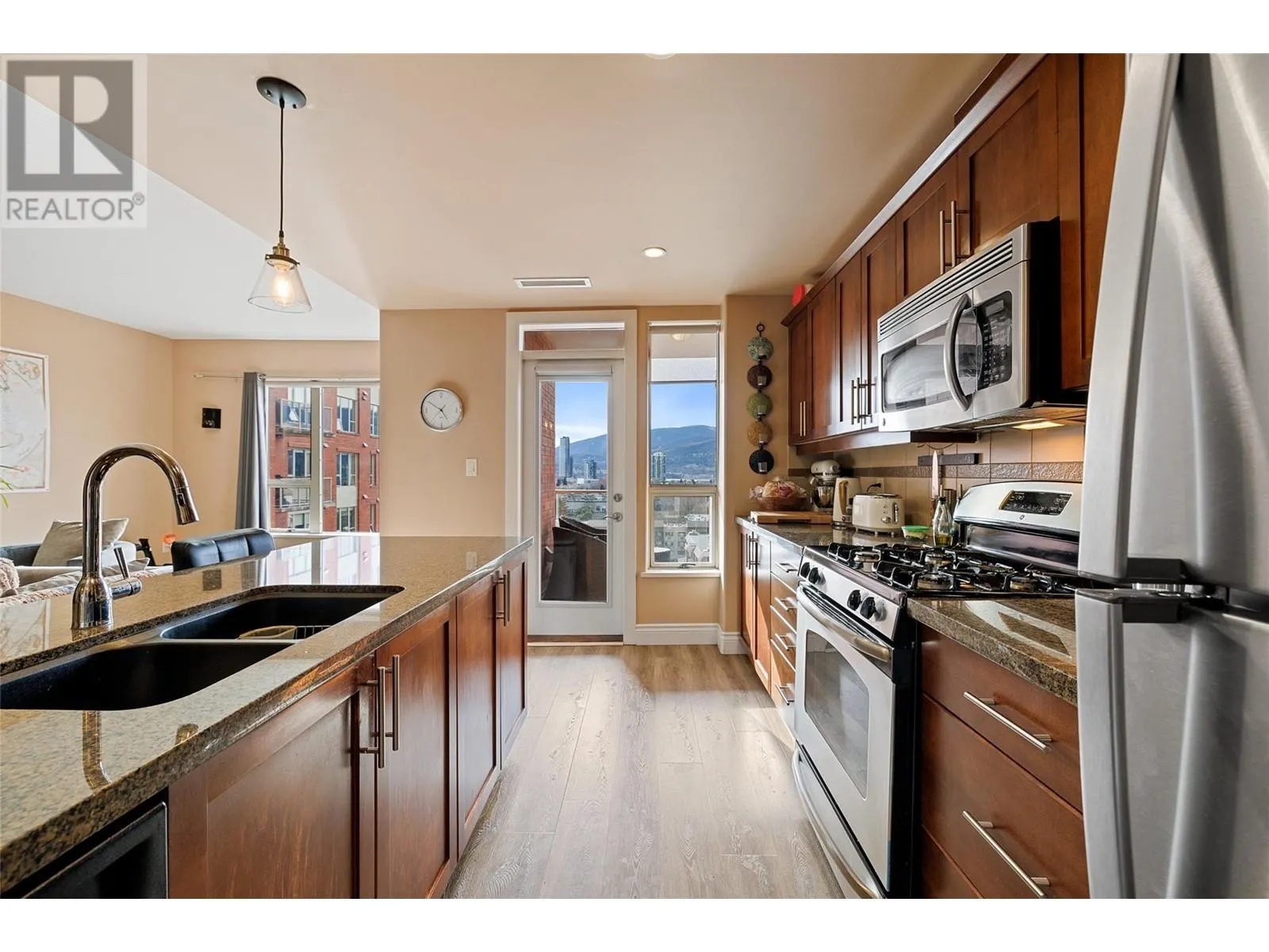 1160 Bernard Avenue Unit# 903