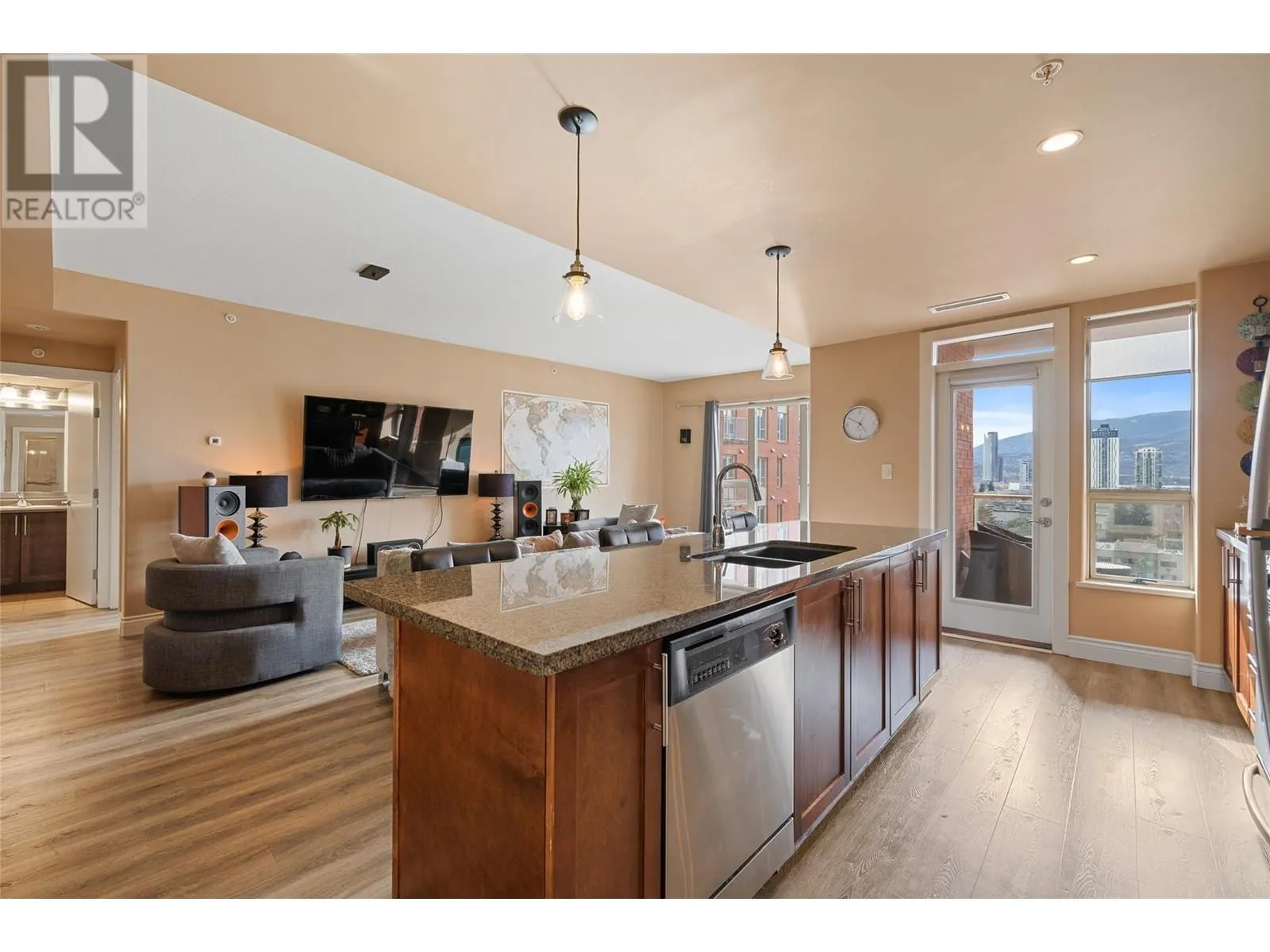 1160 Bernard Avenue Unit# 903