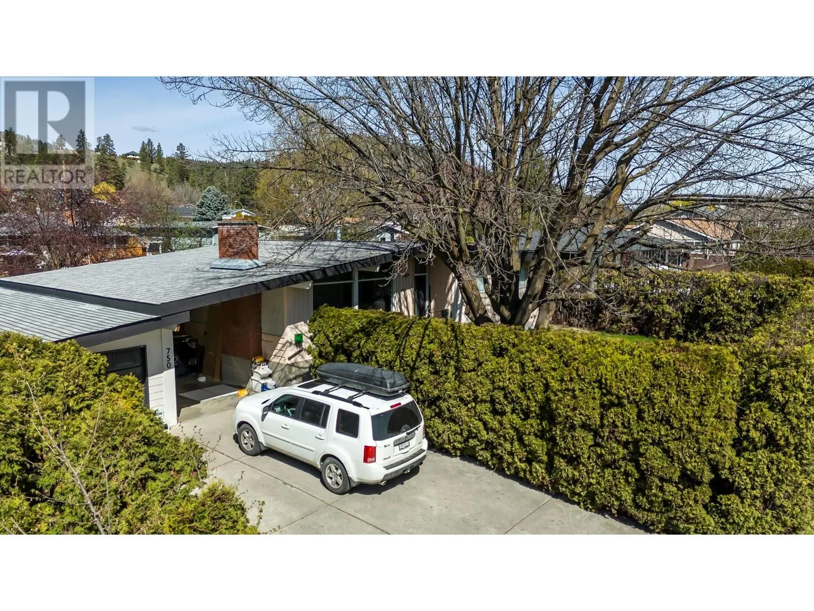 750 Glenmore Drive