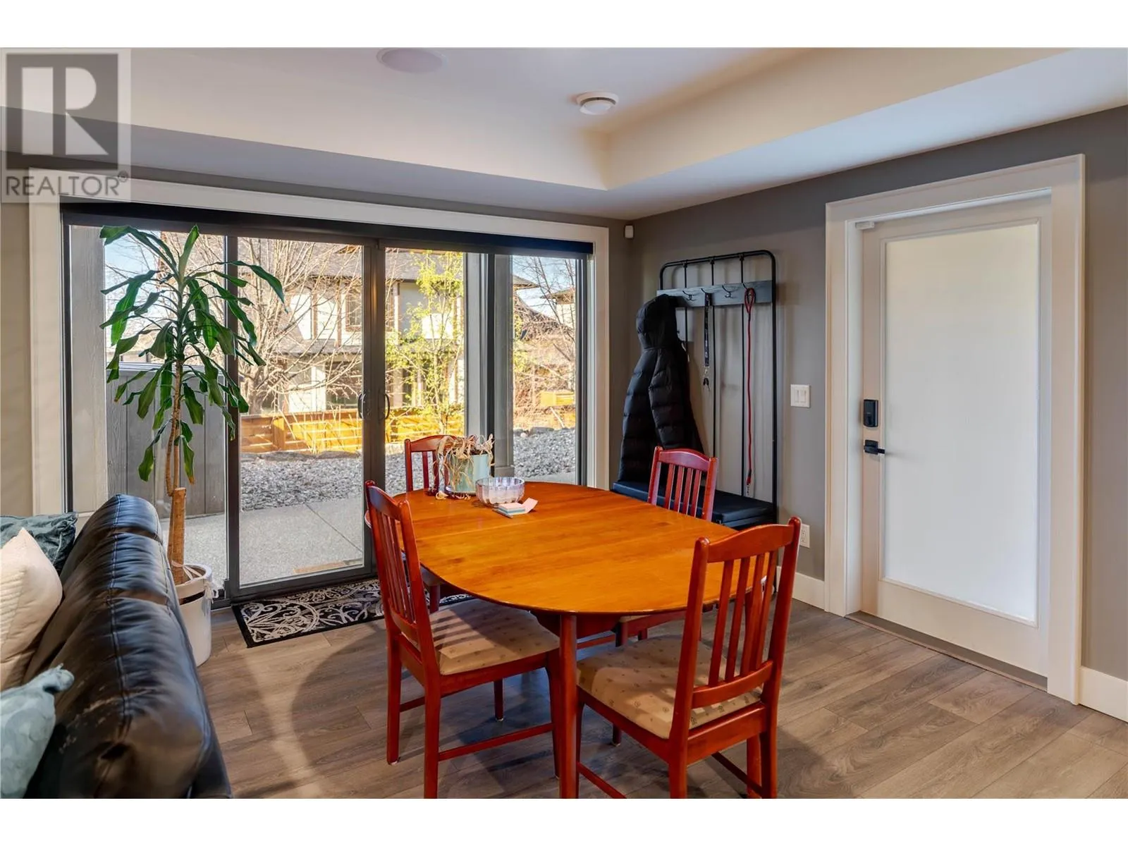 460 Rockview Lane