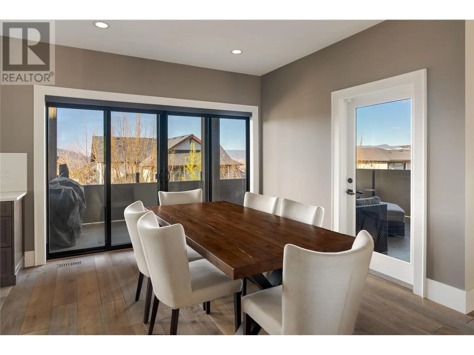460 Rockview Lane