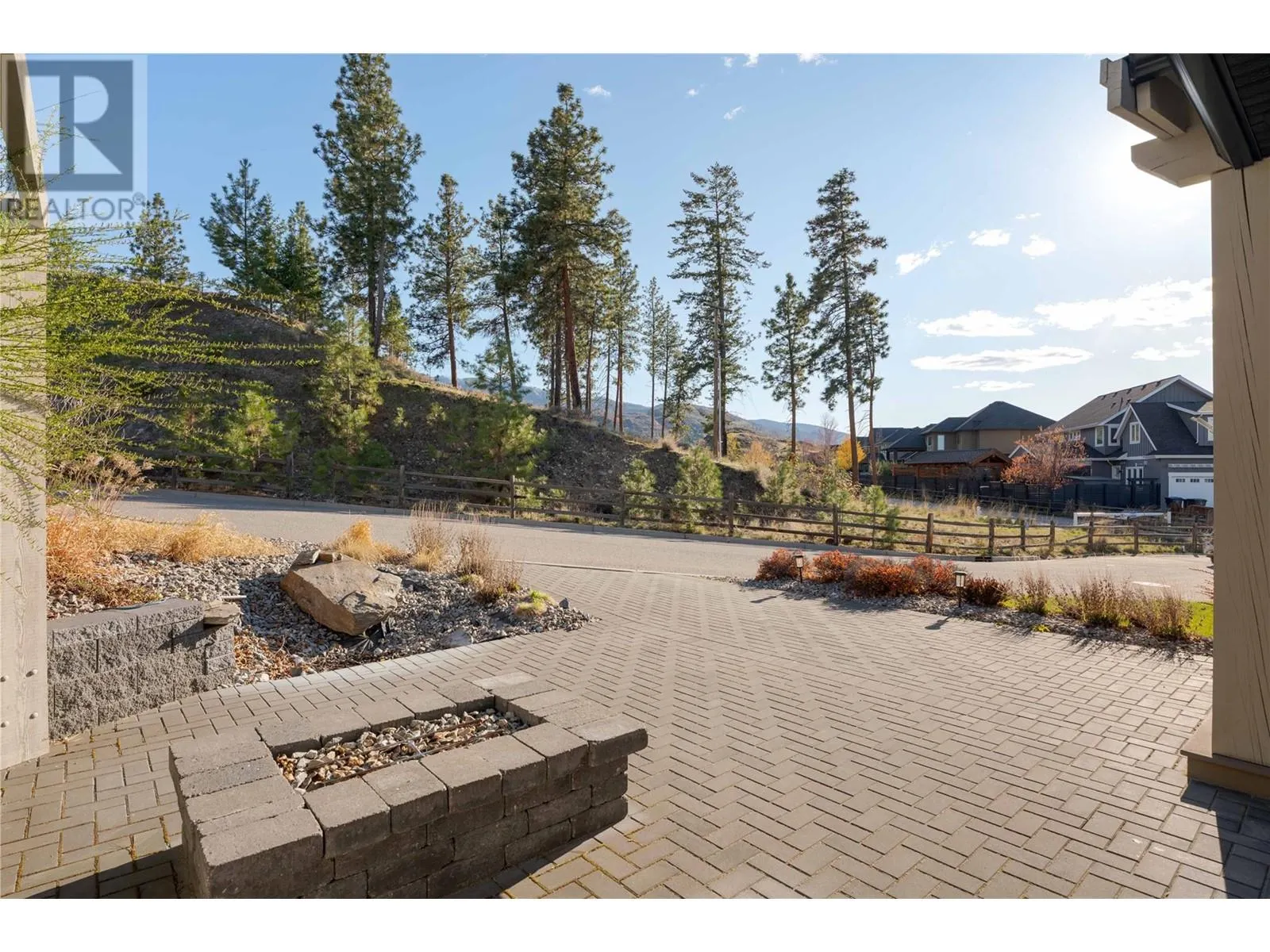 460 Rockview Lane