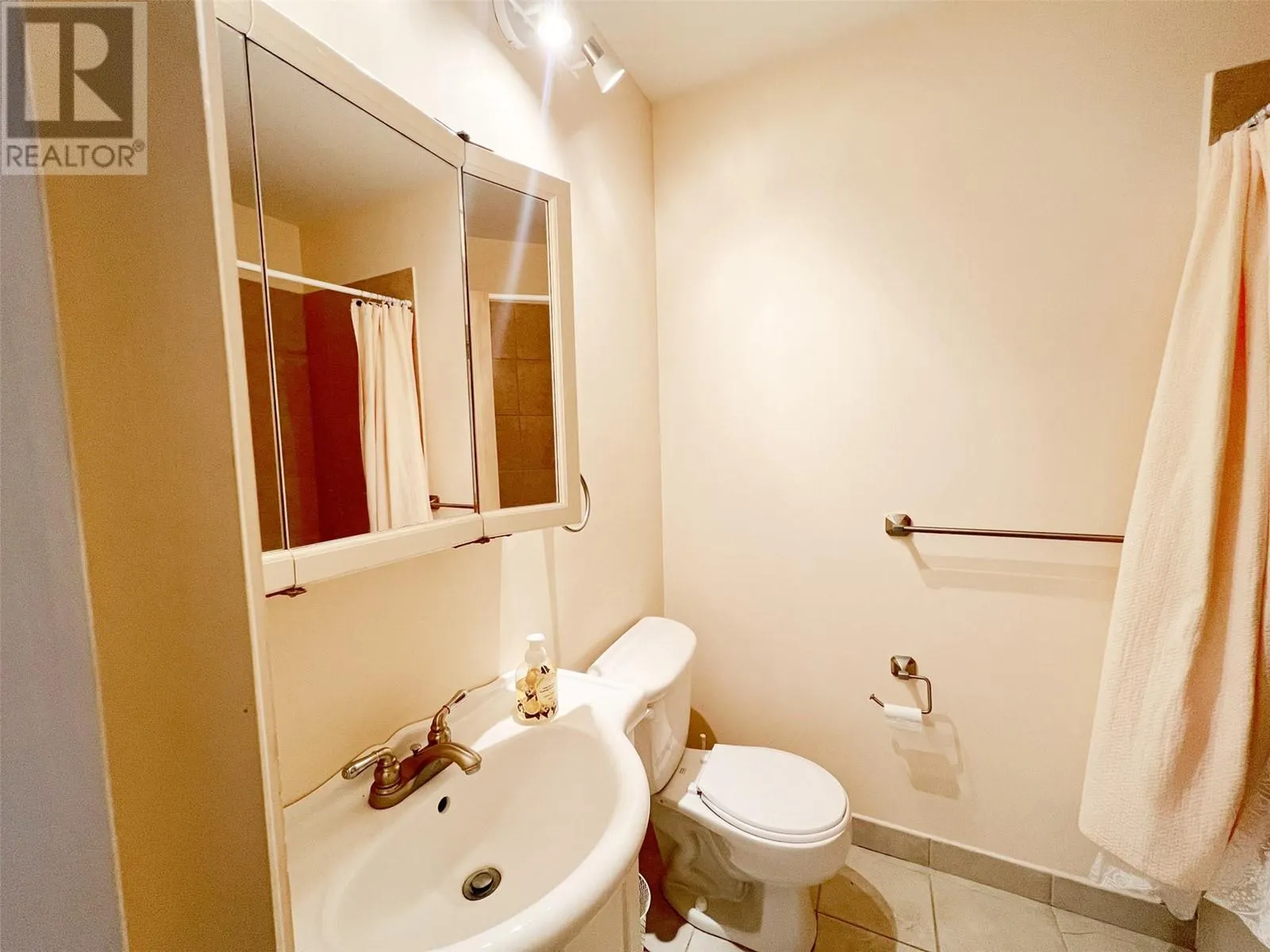 3765 Lornell Crescent