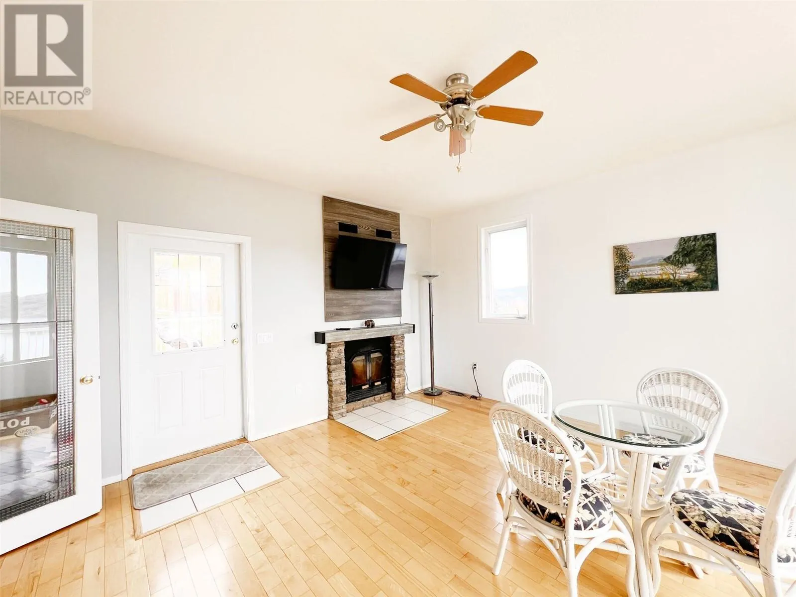 3765 Lornell Crescent