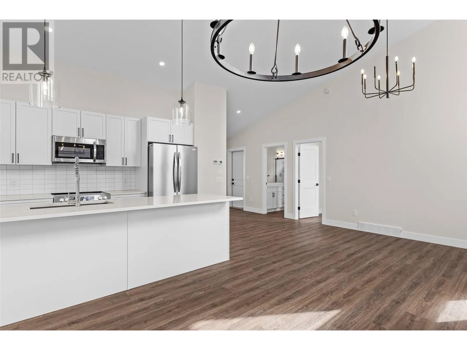 1144 Swansea Crescent
