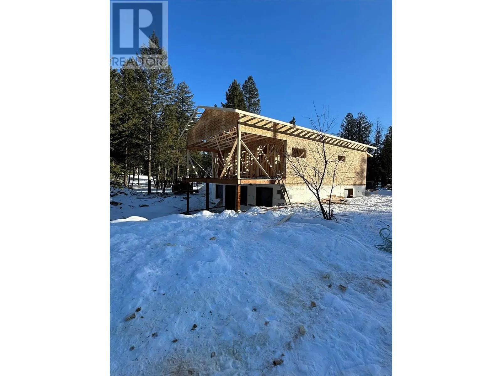 1144 Swansea Crescent
