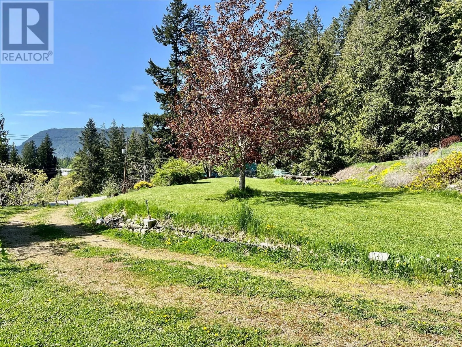 2030 Solsqua - Sicamous Road