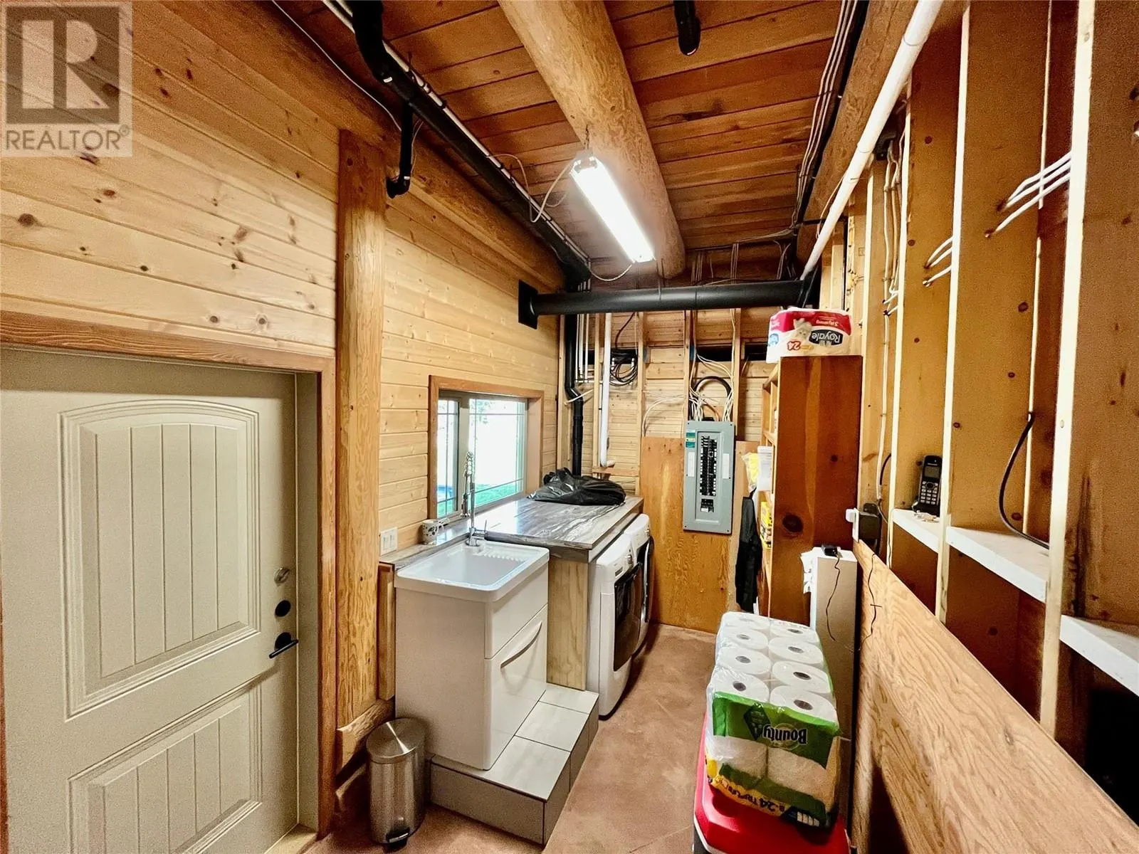 2030 Solsqua - Sicamous Road