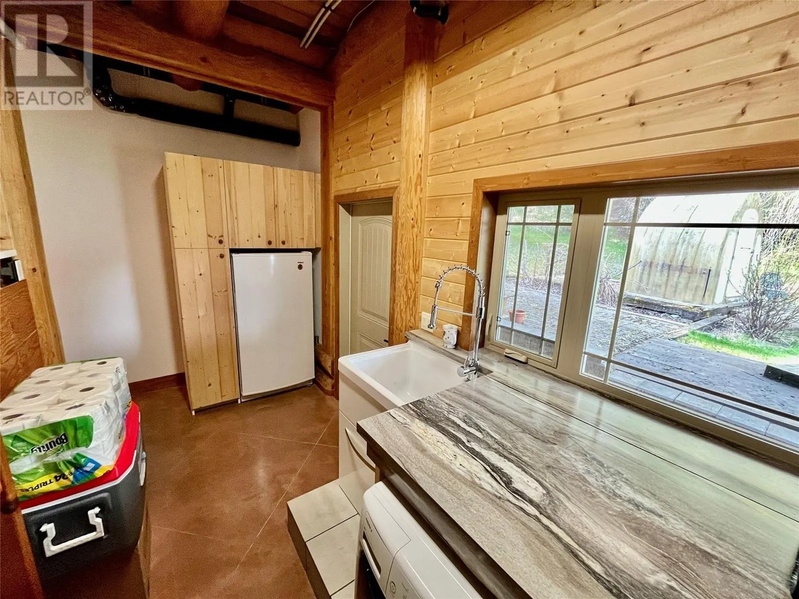 2030 Solsqua - Sicamous Road