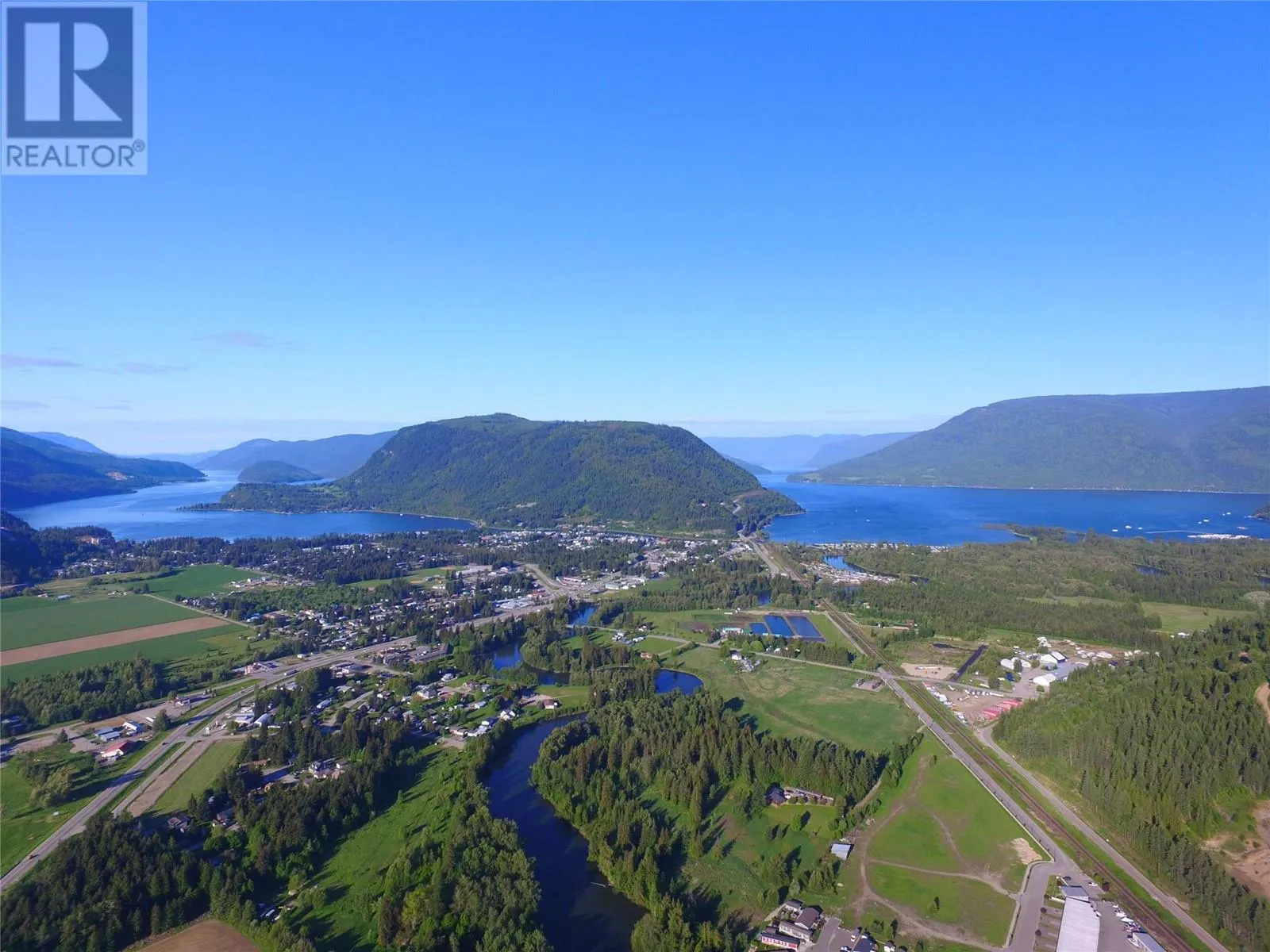 2030 Solsqua - Sicamous Road