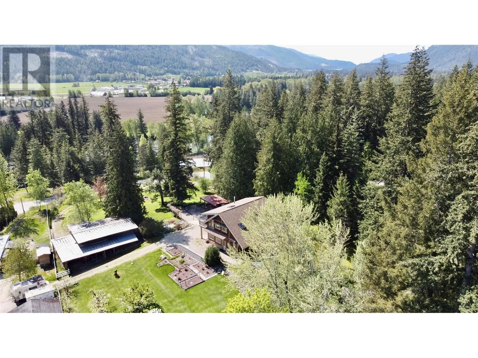 2030 Solsqua - Sicamous Road