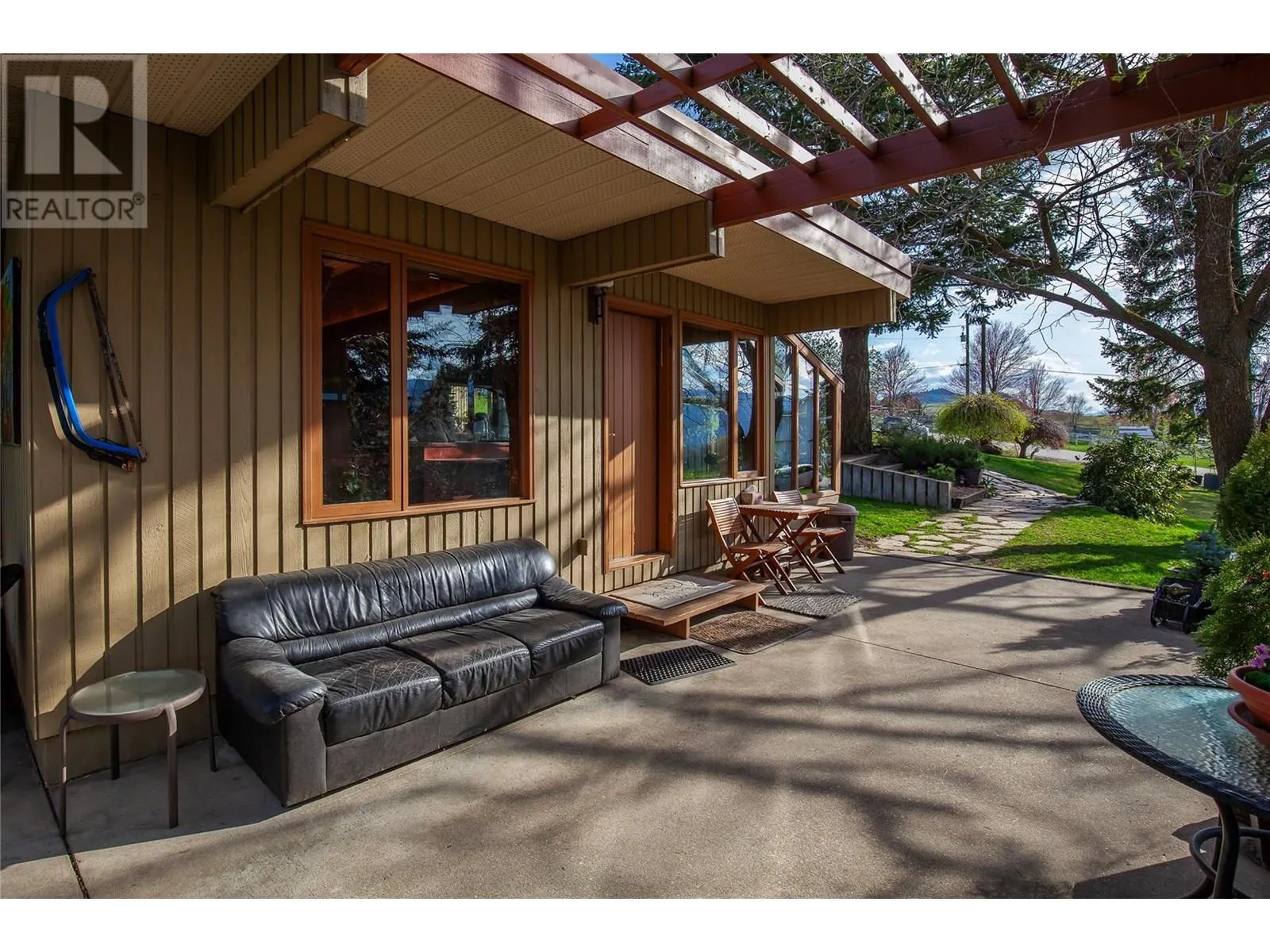 239 Stepping Stones Crescent