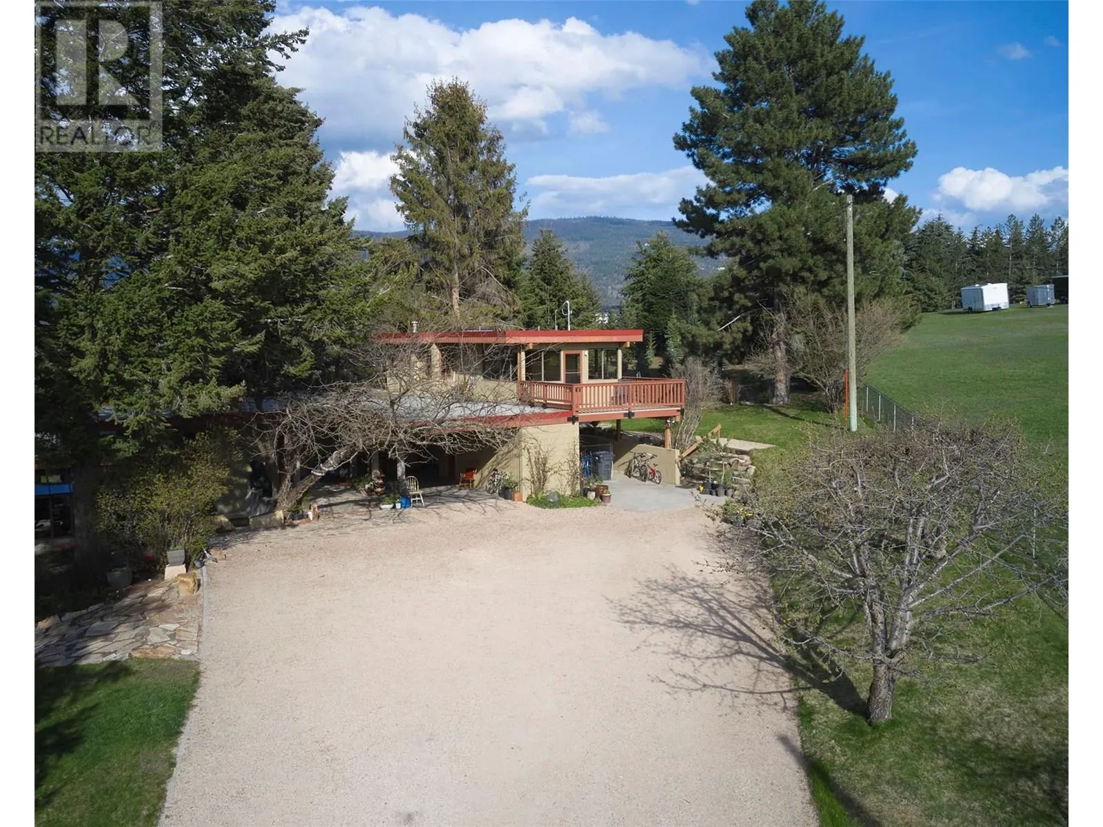 239 Stepping Stones Crescent