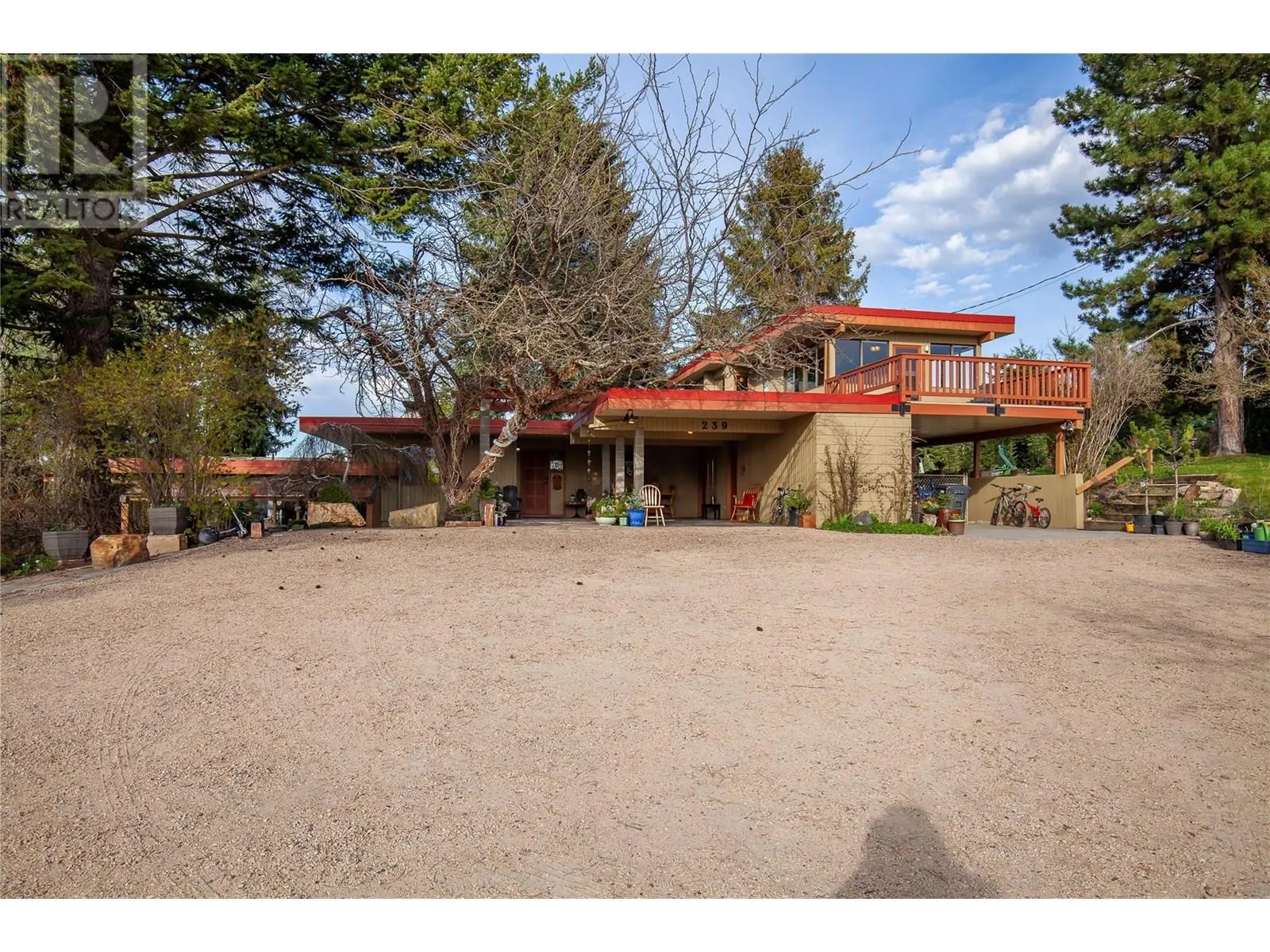 239 Stepping Stones Crescent