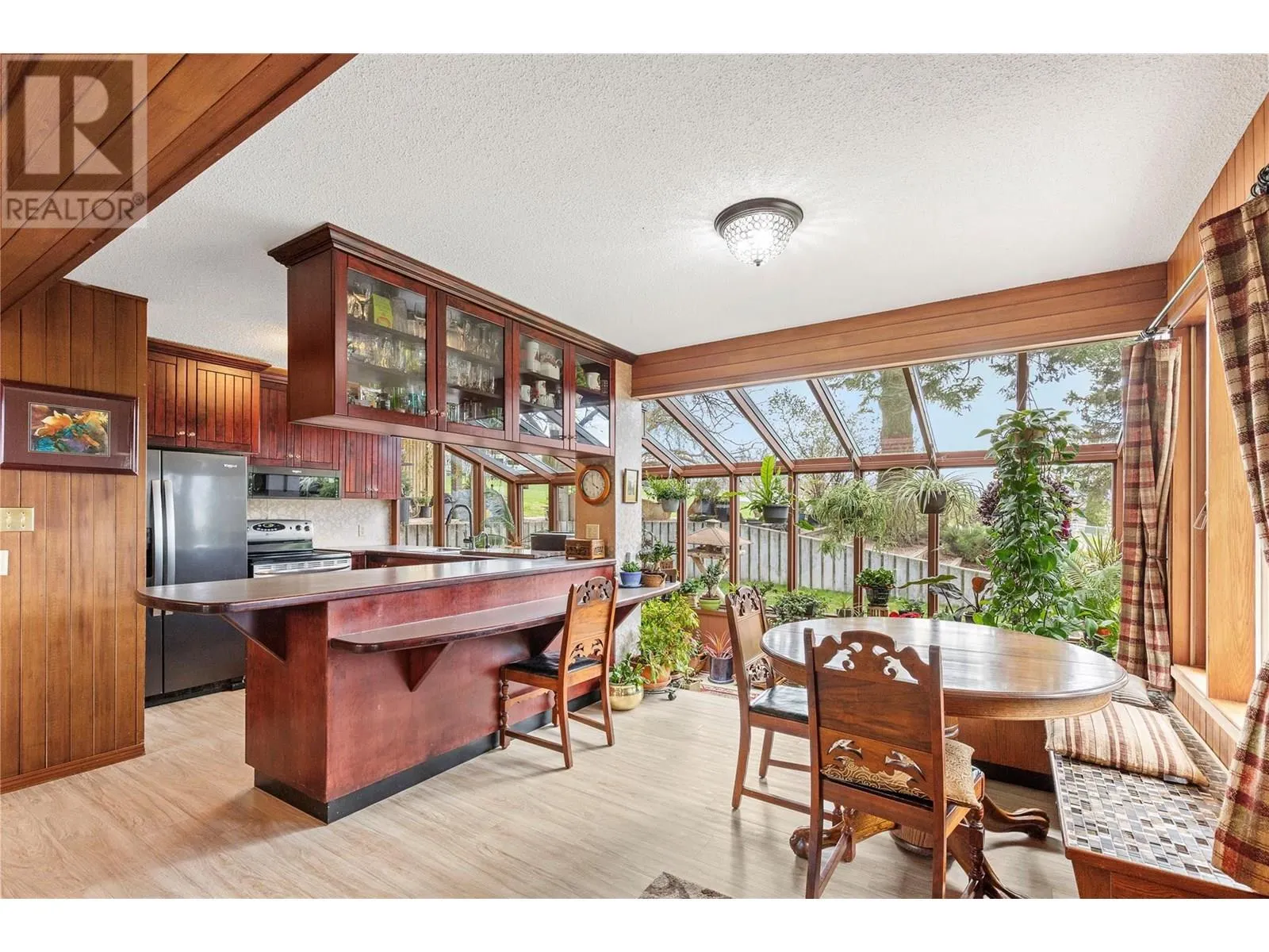 239 Stepping Stones Crescent