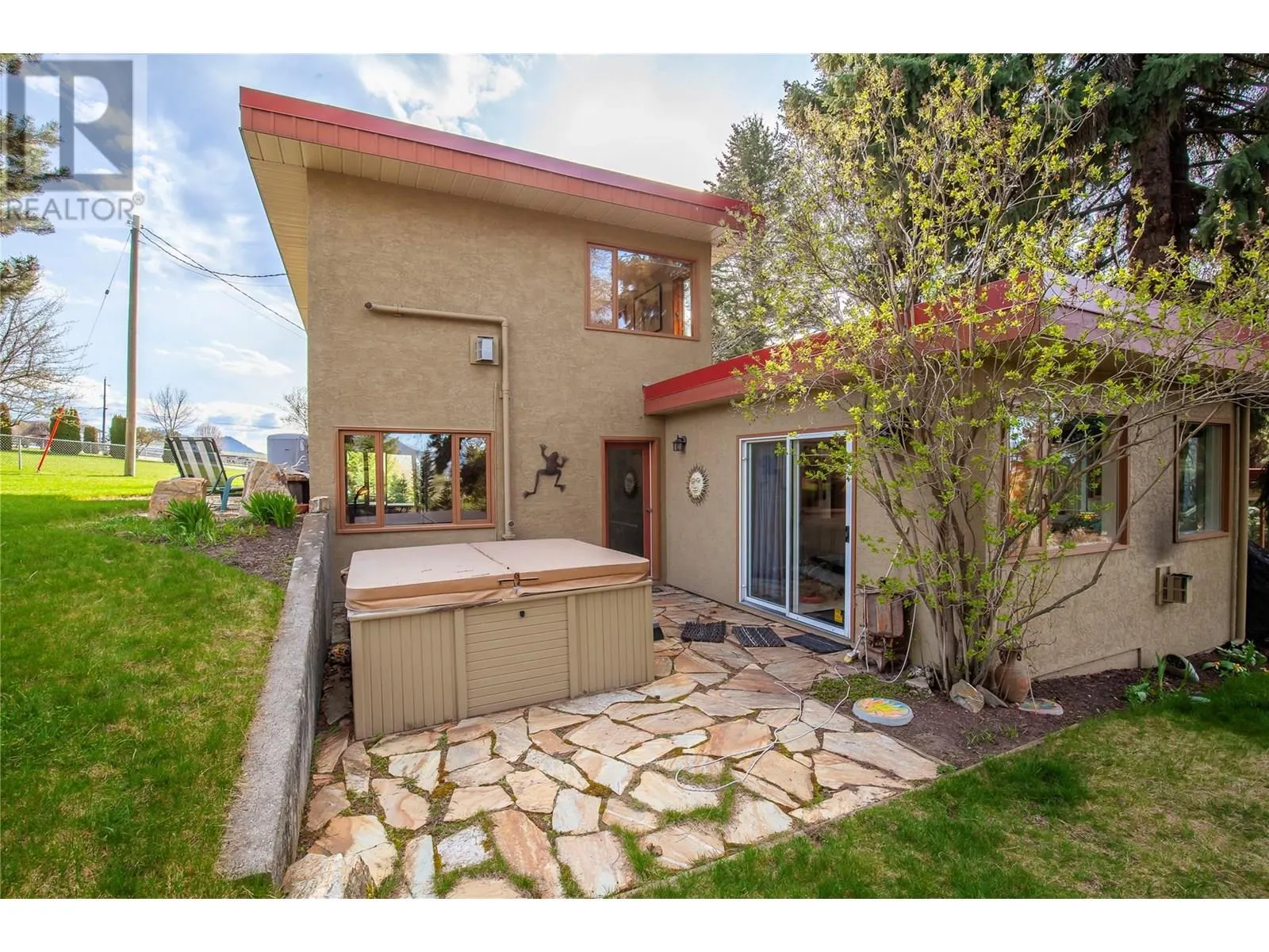239 Stepping Stones Crescent