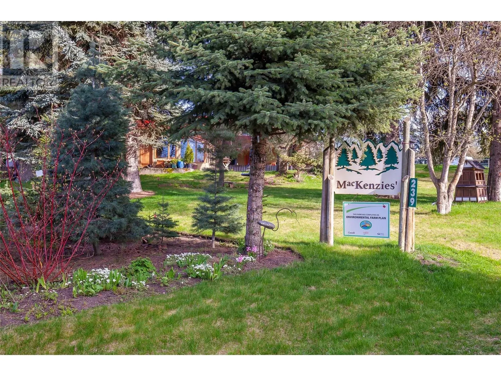 239 Stepping Stones Crescent