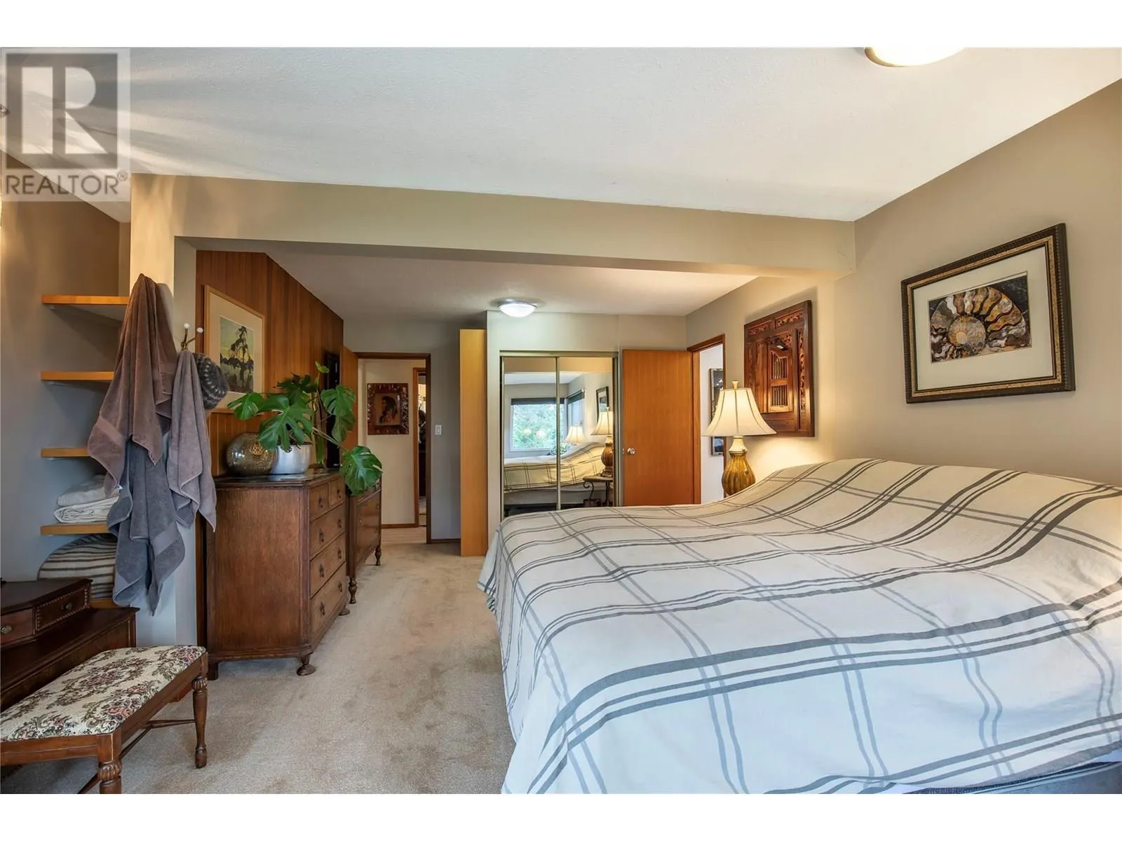 239 Stepping Stones Crescent
