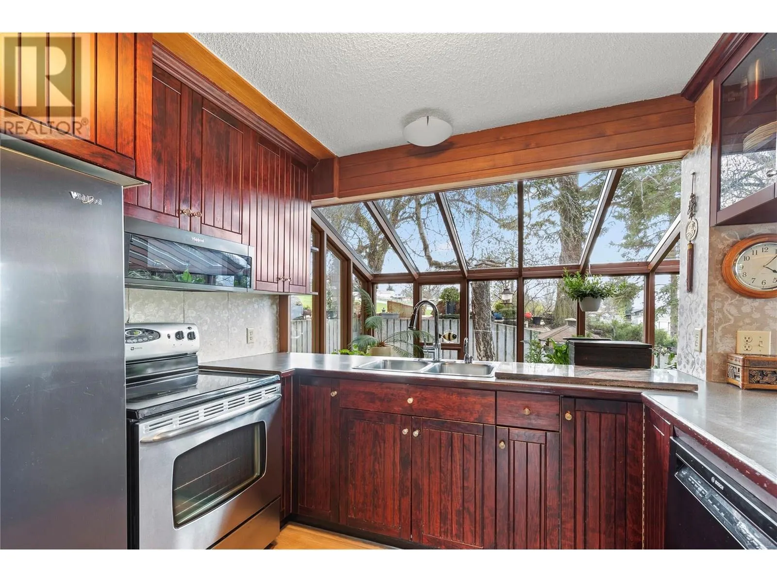 239 Stepping Stones Crescent