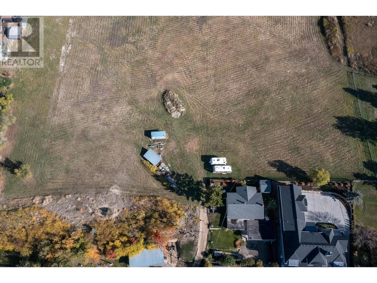 8724, 8730, 8734 Okanagan Landing Road