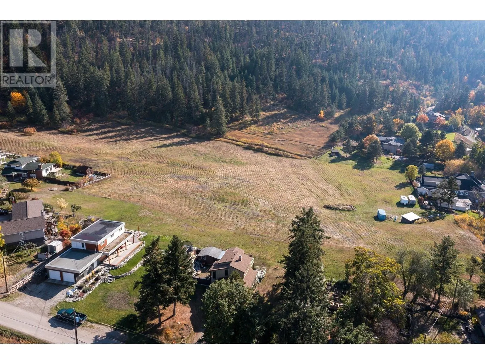 8724, 8730, 8734 Okanagan Landing Road