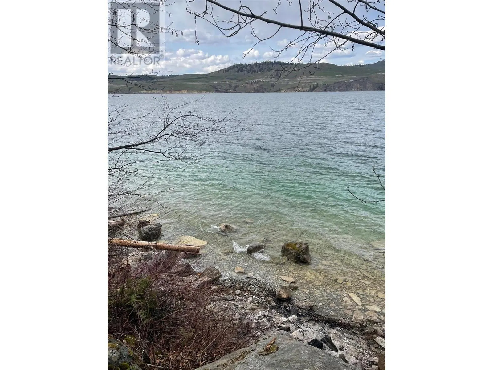 5649 Cosens Bay Road Unit# 8