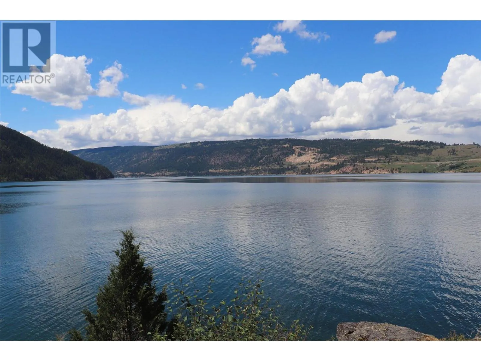 5649 Cosens Bay Road Unit# 8