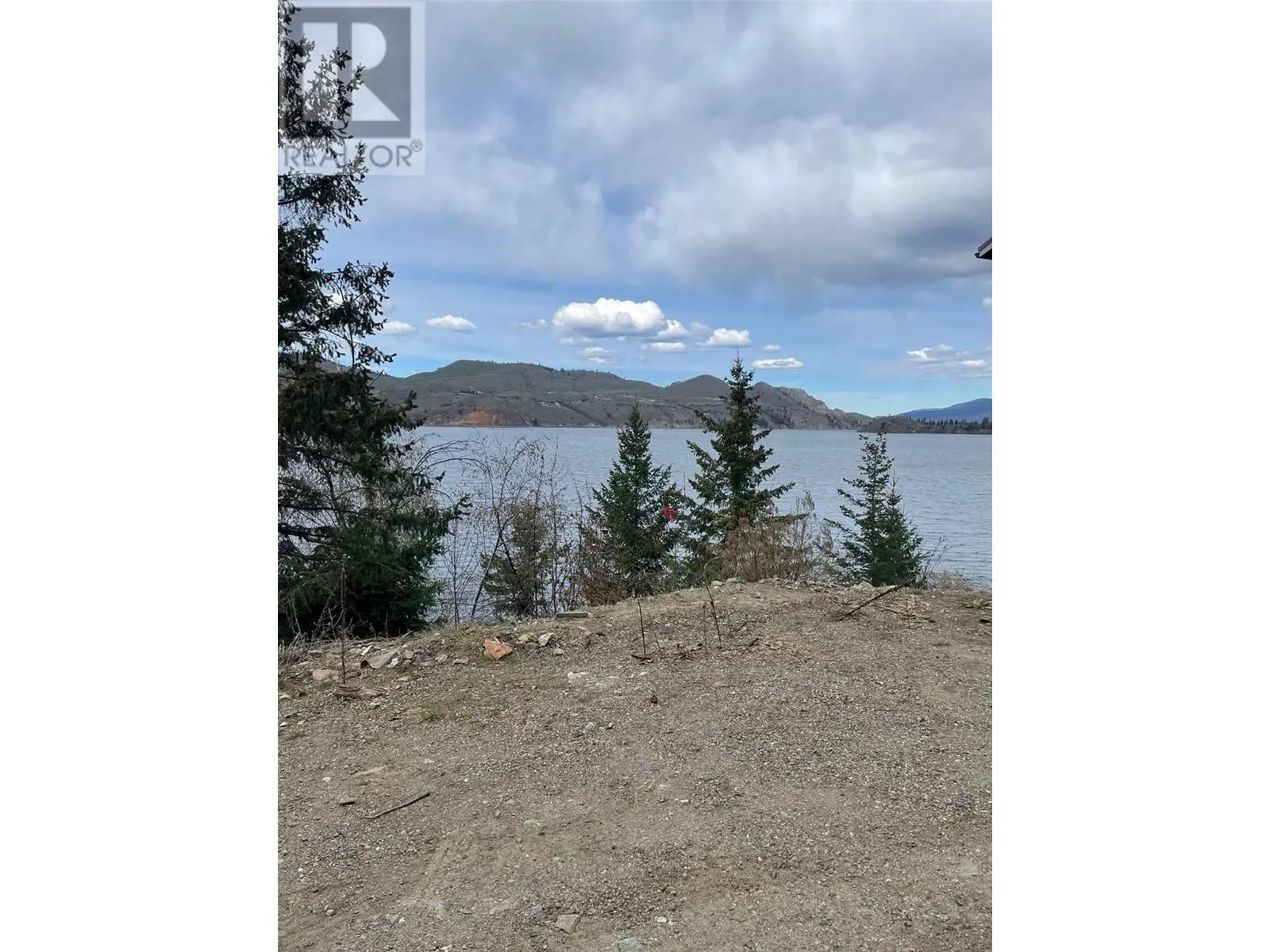5649 Cosens Bay Road Unit# 8