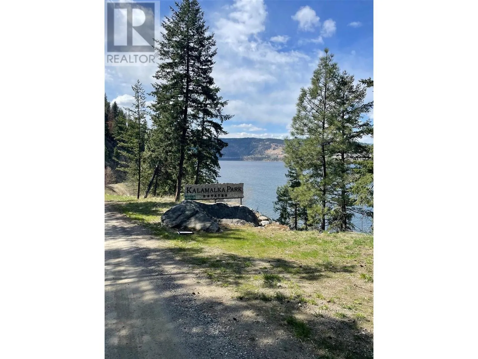 5649 Cosens Bay Road Unit# 8