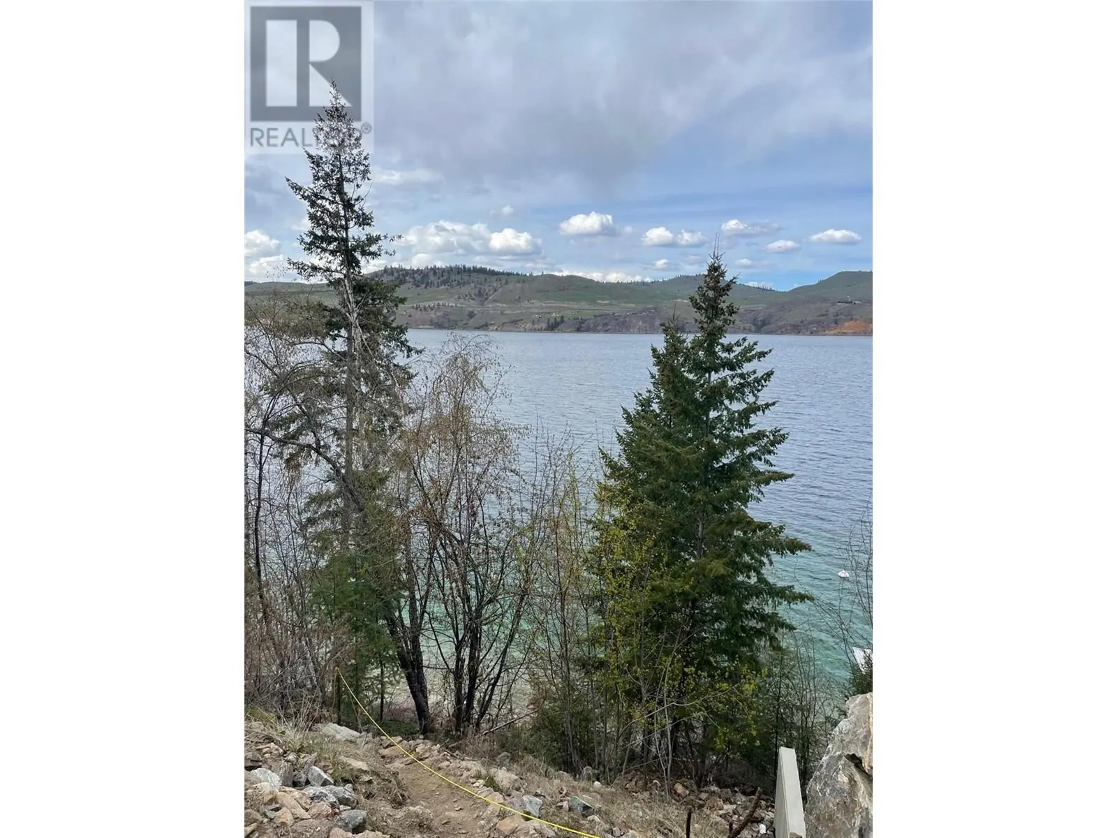 5649 Cosens Bay Road Unit# 8