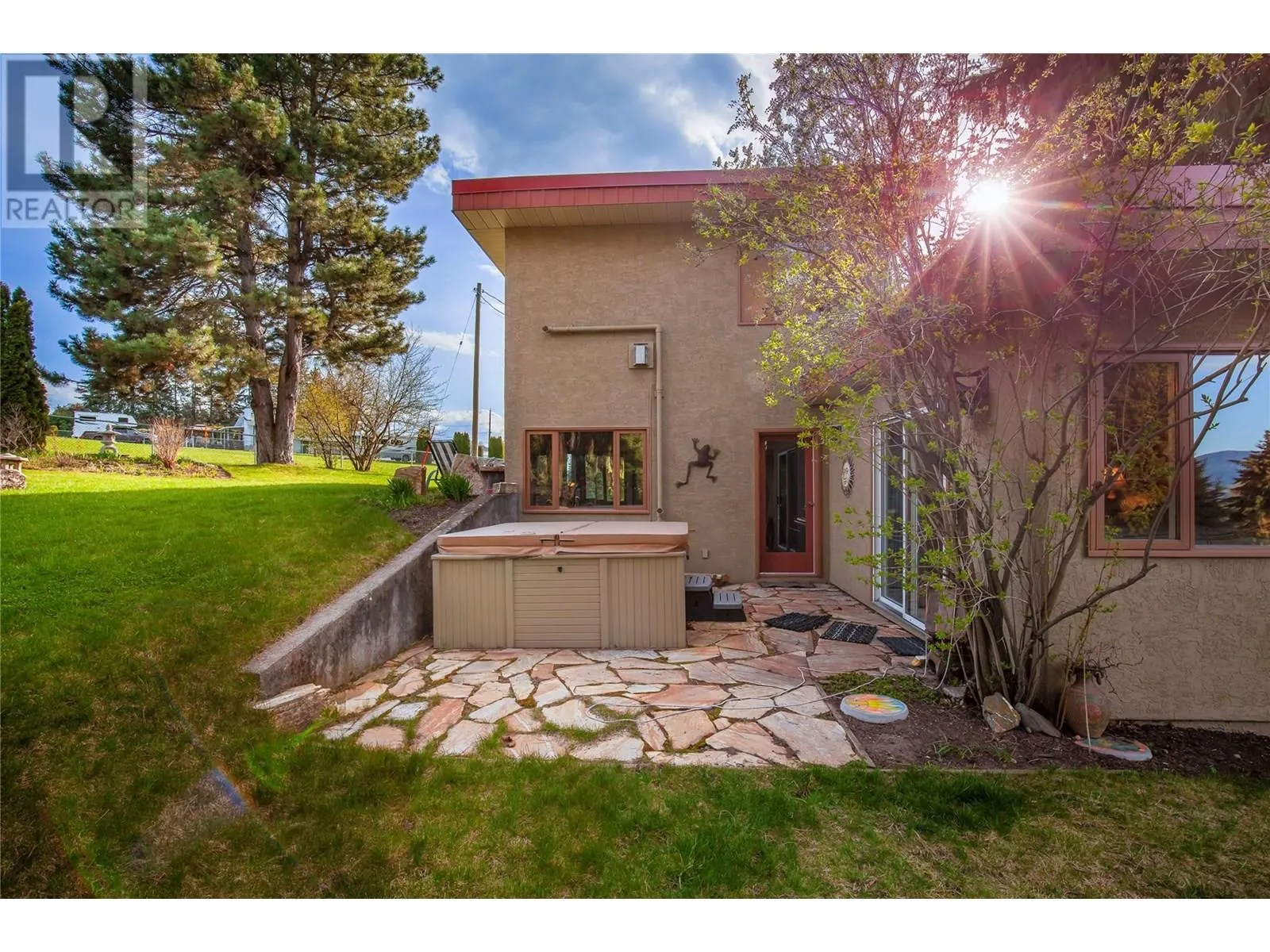 239 Stepping Stones Crescent