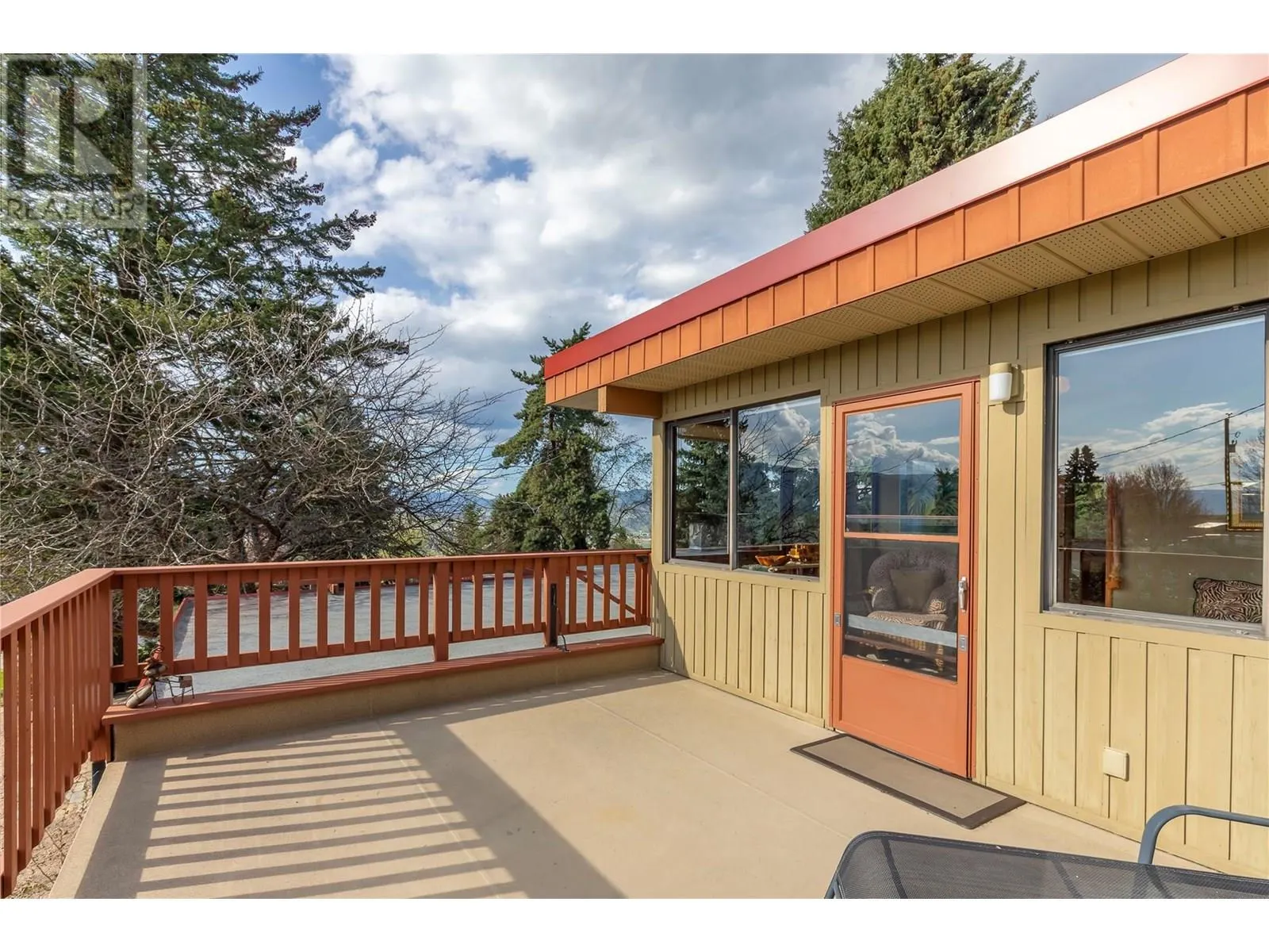 239 Stepping Stones Crescent