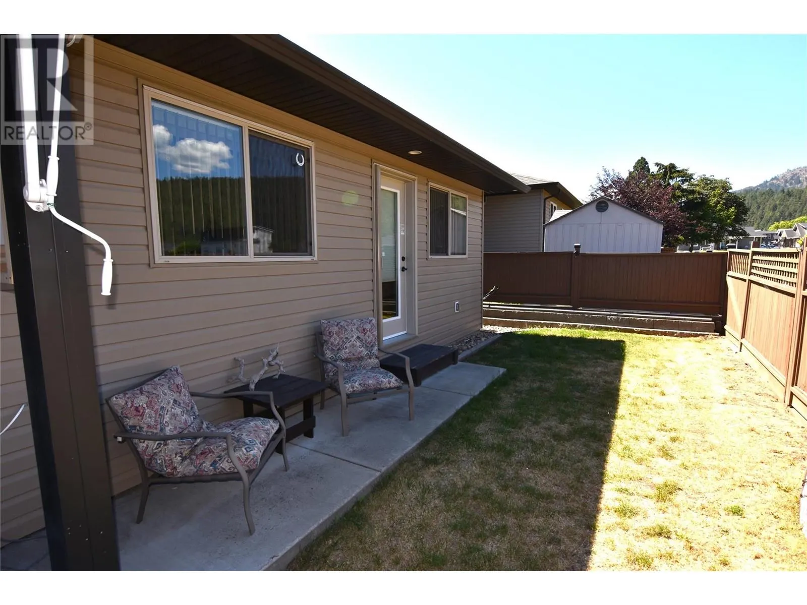 494 Kingfisher Avenue