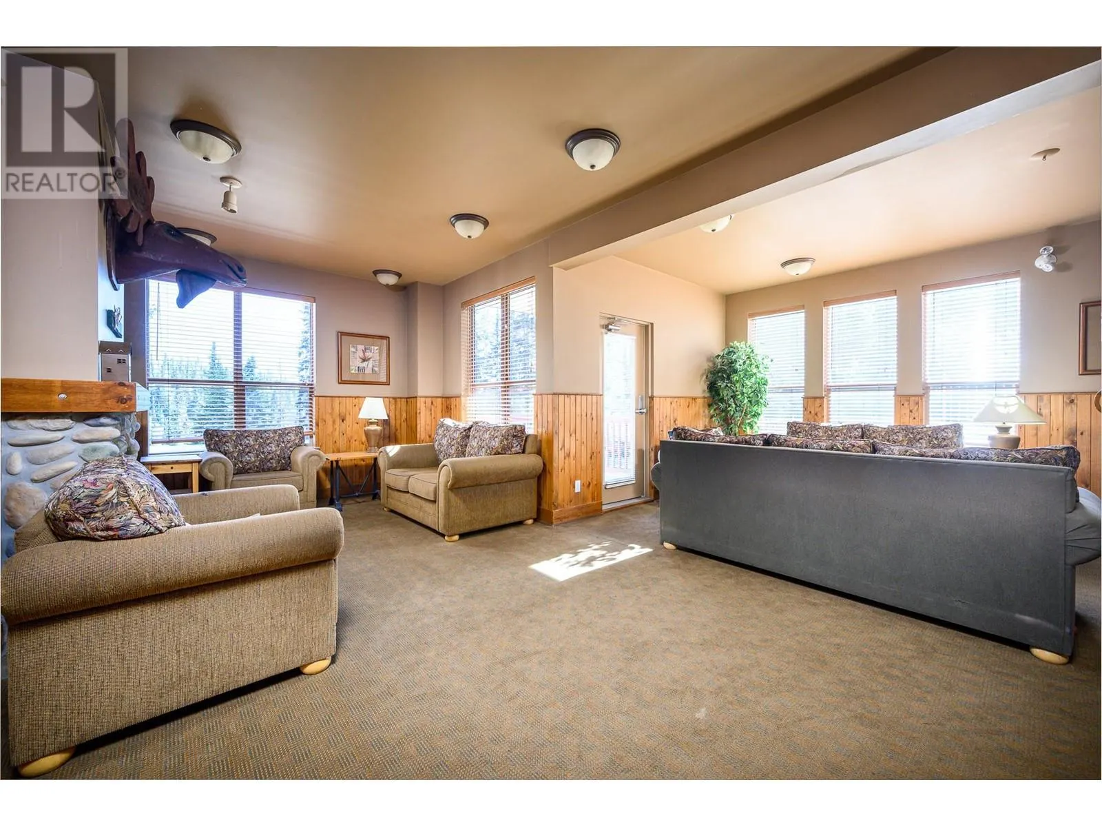 9802 Silver Star Road Unit# 104