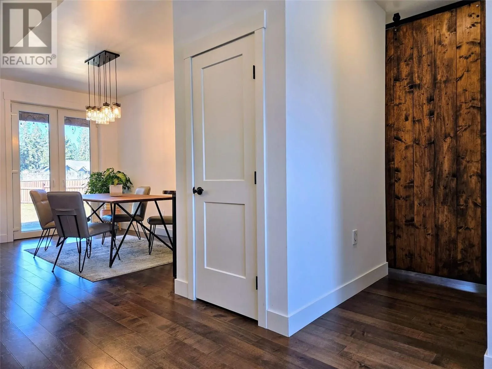 1889 FOXWOOD Trail