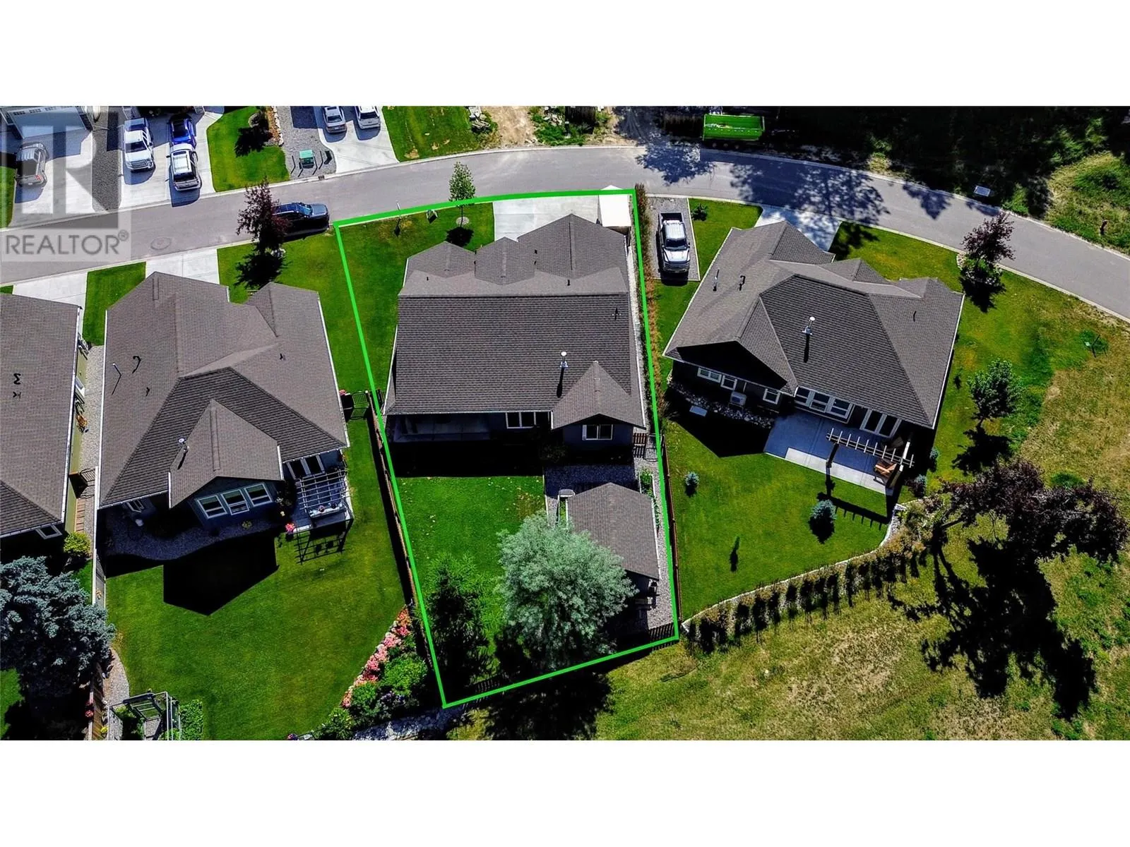 1889 FOXWOOD Trail