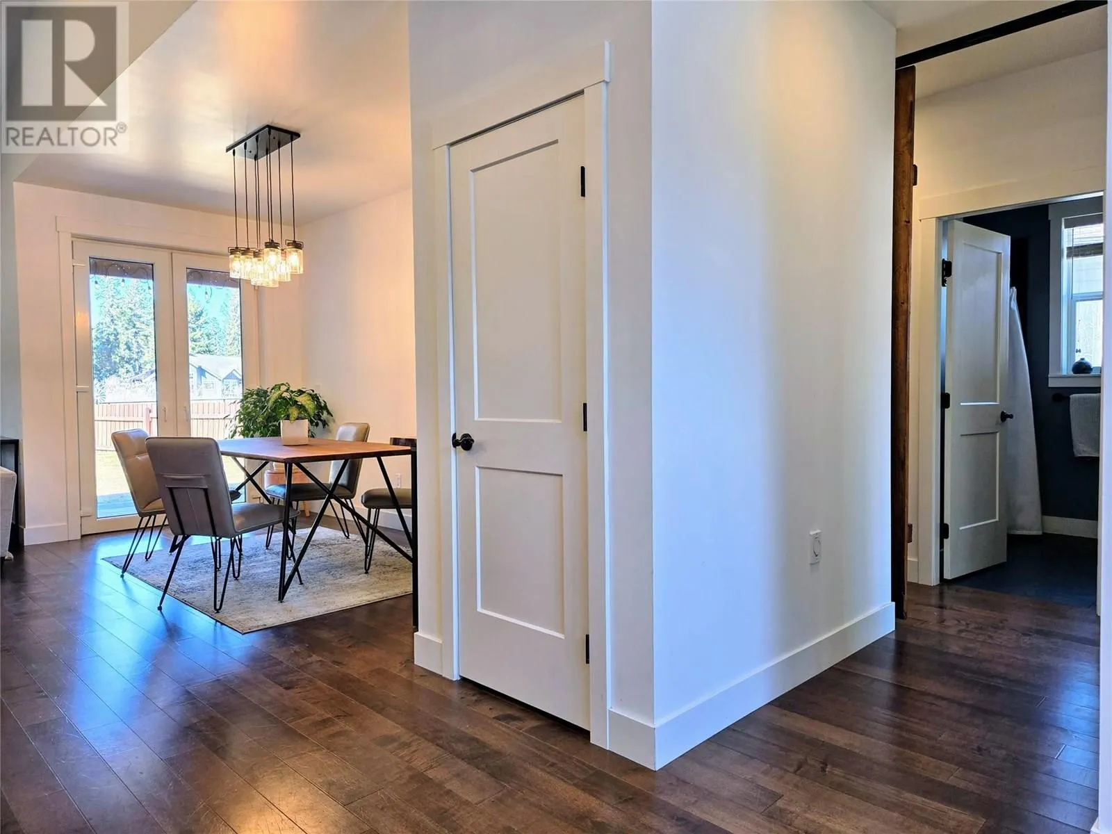 1889 FOXWOOD Trail