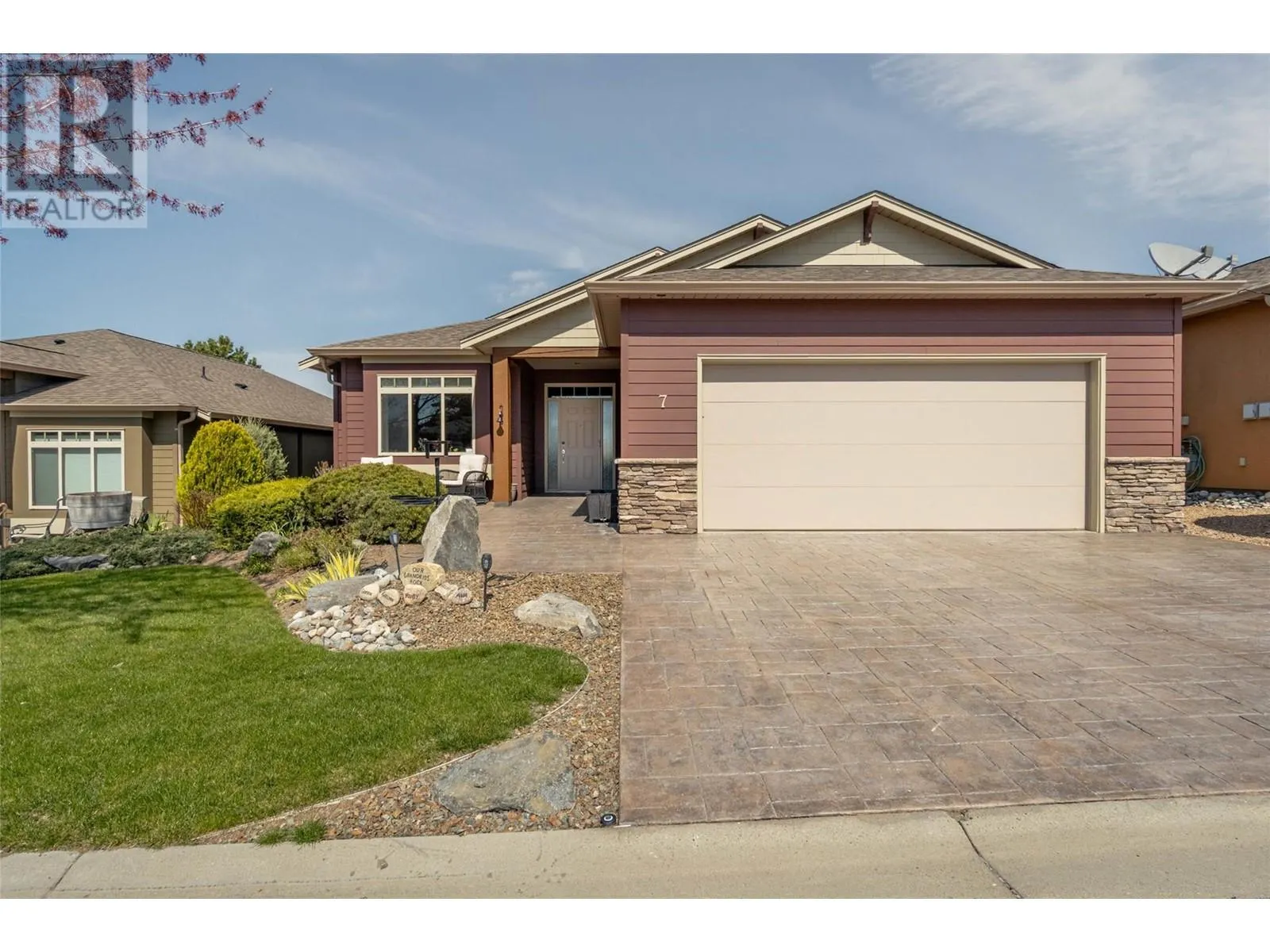 6833 MEADOWS Drive Unit# 7