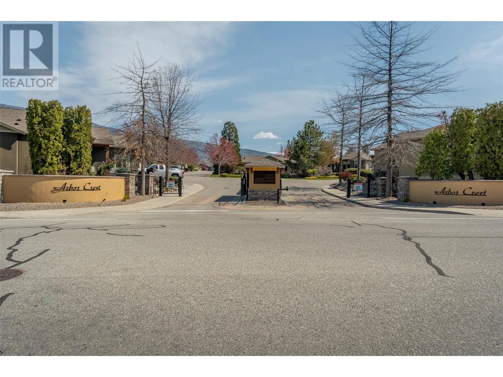 6833 MEADOWS Drive Unit# 7