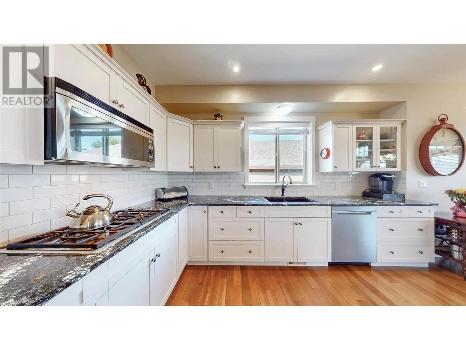 6833 MEADOWS Drive Unit# 7